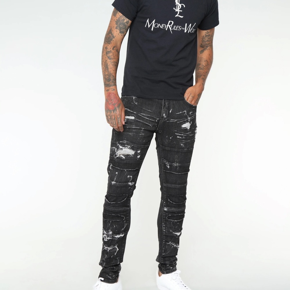 Mens skinny jeans size 40, brand new from smoke free home